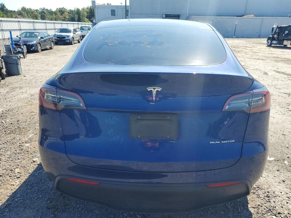 2023 TESLA MODEL Y 6