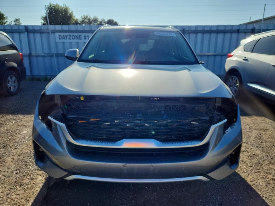 2023 KIA SELTOS S 5
