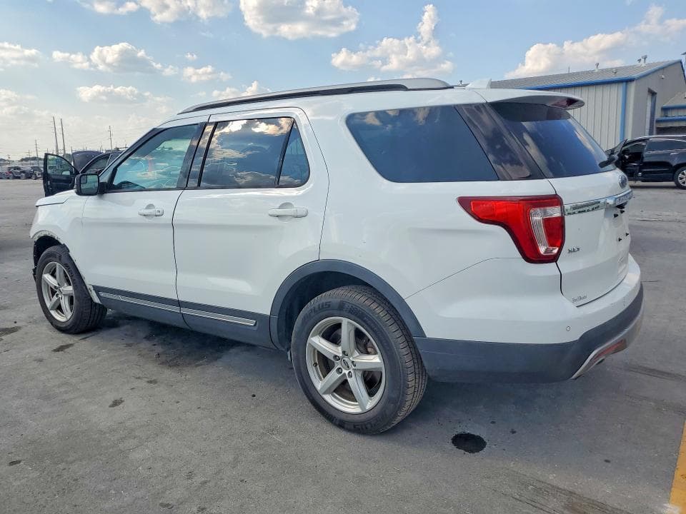 2017 FORD EXPLORER XLT 2