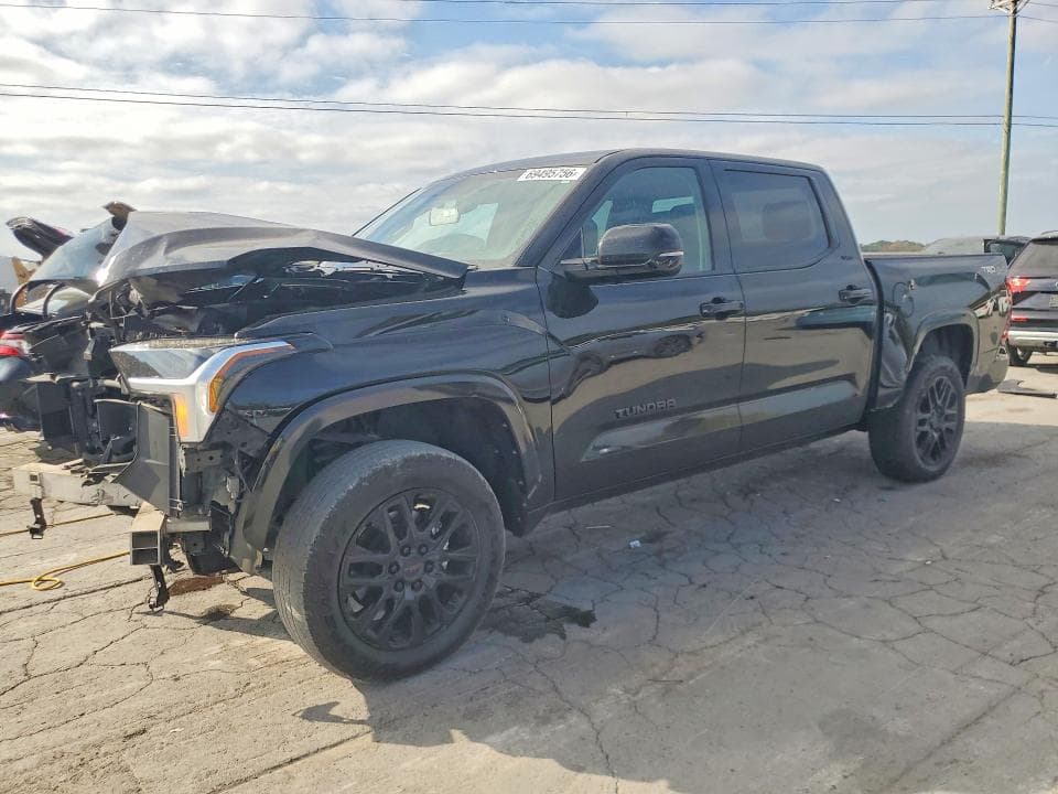 2023 TOYOTA TUNDRA SR5