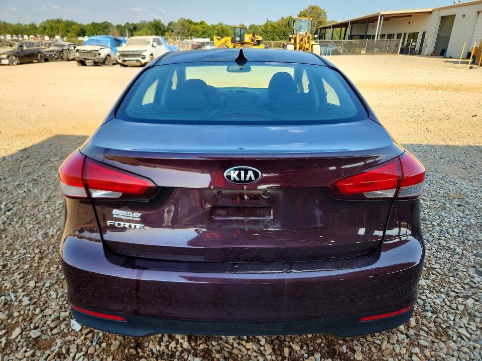2017 KIA FORTE LX 6