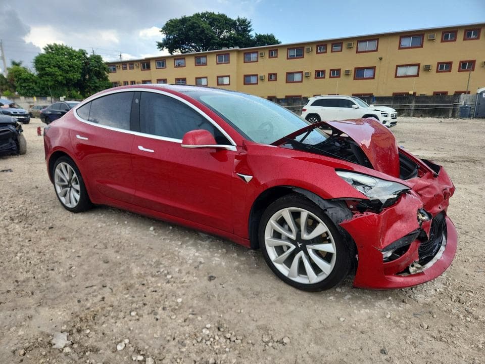 2018 TESLA MODEL 3 4