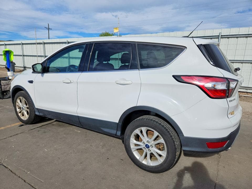 2017 FORD ESCAPE SE 2