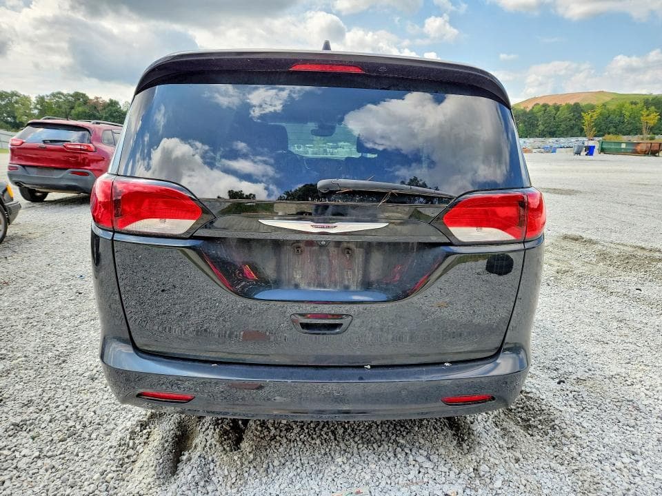 2022 CHRYSLER VOYAGER LX 6