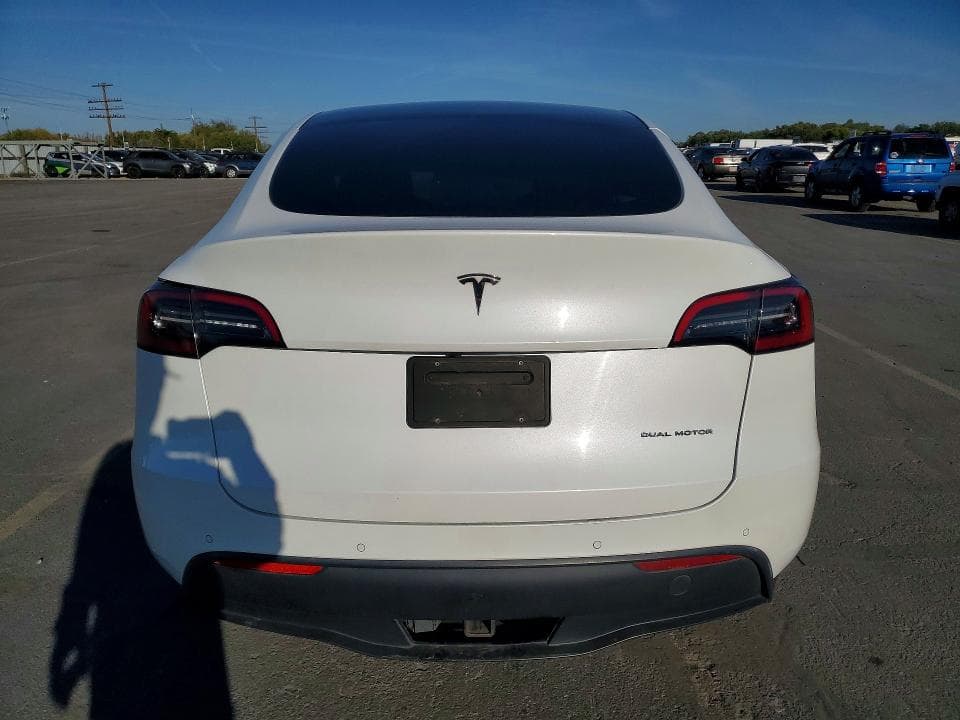 2021 TESLA MODEL Y 6
