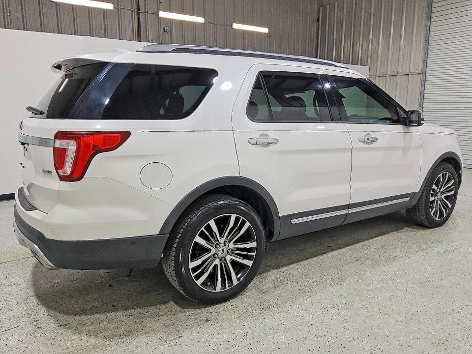 2017 FORD EXPLORER PLATINUM 3