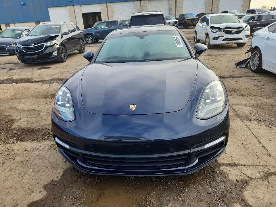2018 PORSCHE PANAMERA 4 5