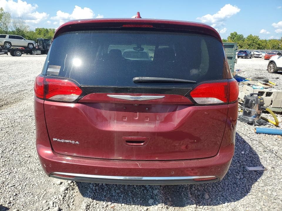 2018 CHRY PACIFICA 6