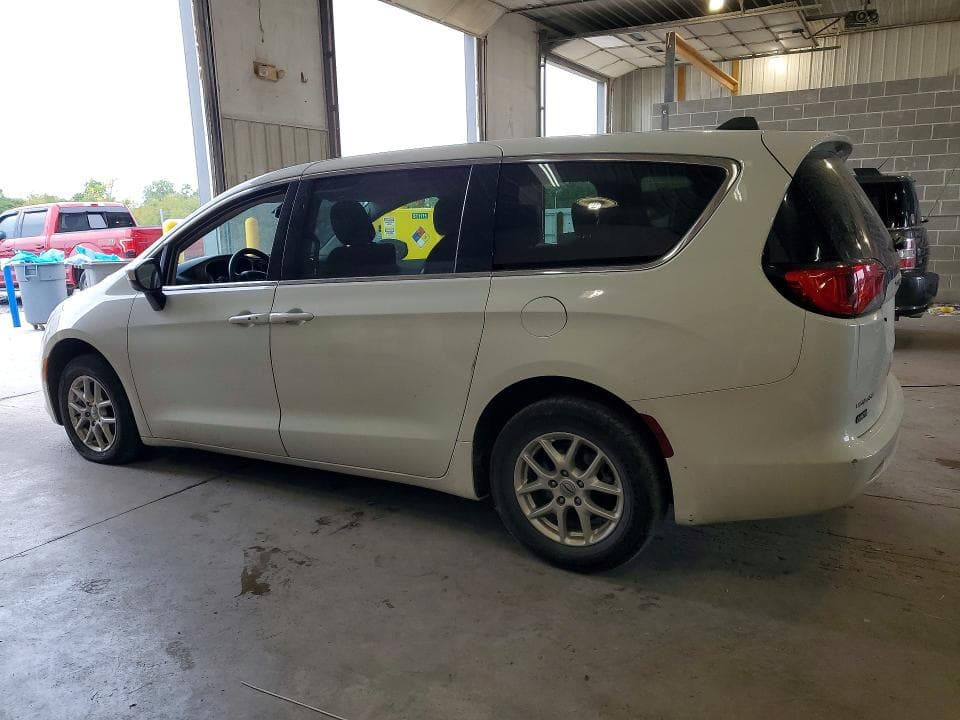 2021 CHRYSLER VOYAGER LX 2