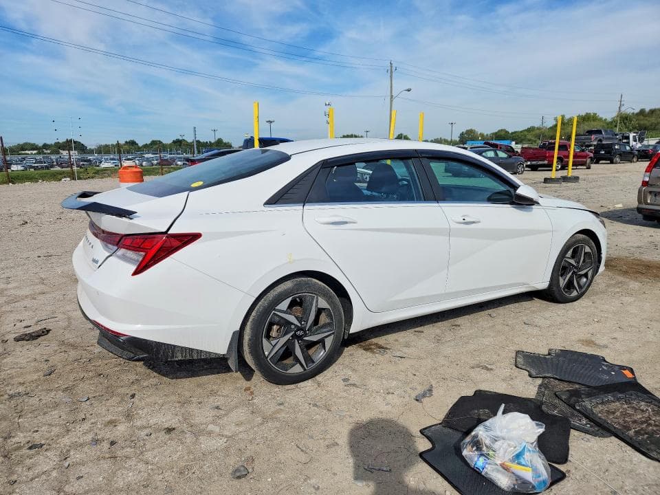 2023 HYUNDAI ELANTRA LIMITED 3