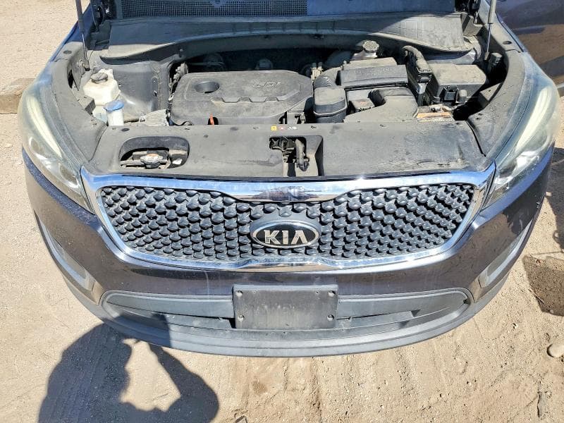 2017 KIA SORENTO LX 11