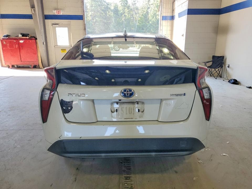 2017 TOYOTA PRIUS TWO 6
