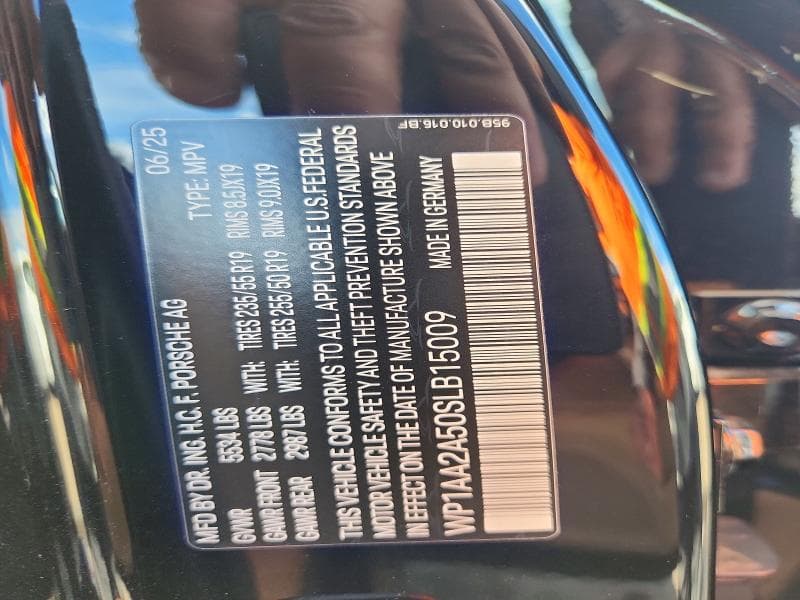 2025 PORSCHE MACAN BASE 13