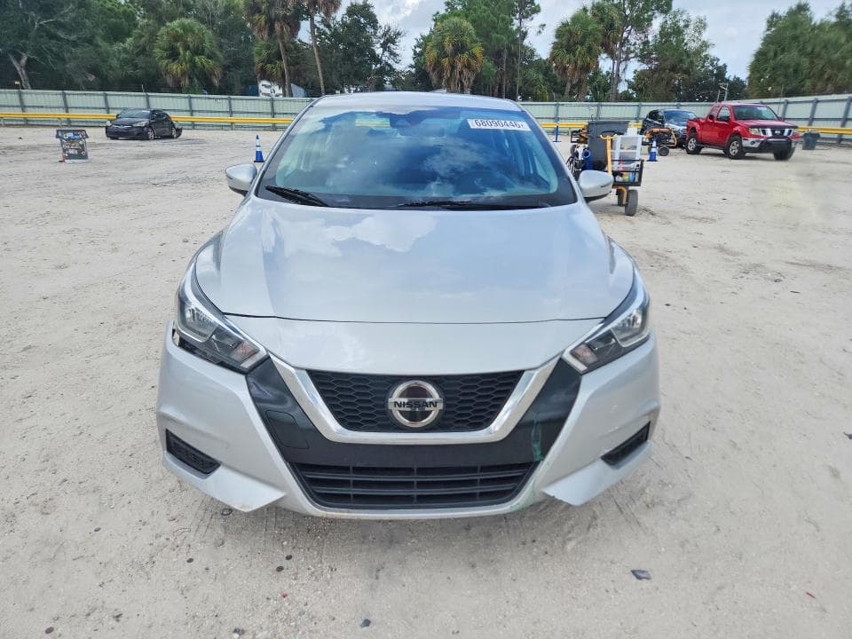 2021 NISSAN VERSA SV 5