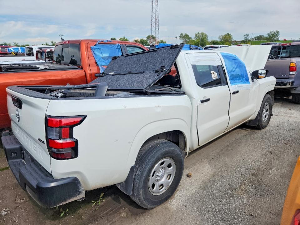 2024 NISSAN FRONTIER S 3