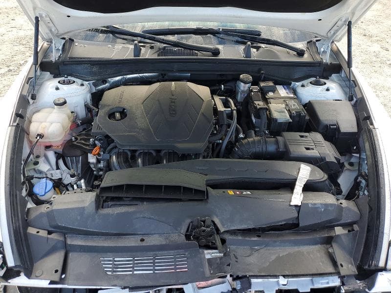 2022 HYUNDAI SONATA SE 11