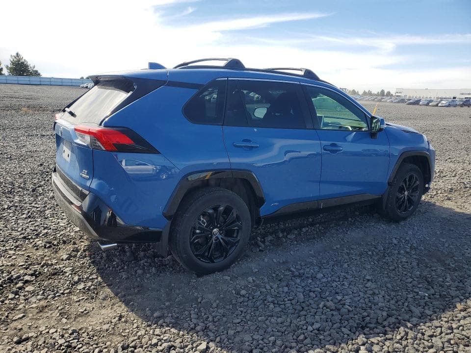 2024 TOYOTA RAV4 SE 3
