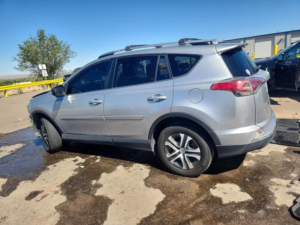 2018 TOYOTA RAV4 LE 2