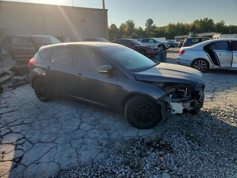 2017 FORD FOCUS SE 4