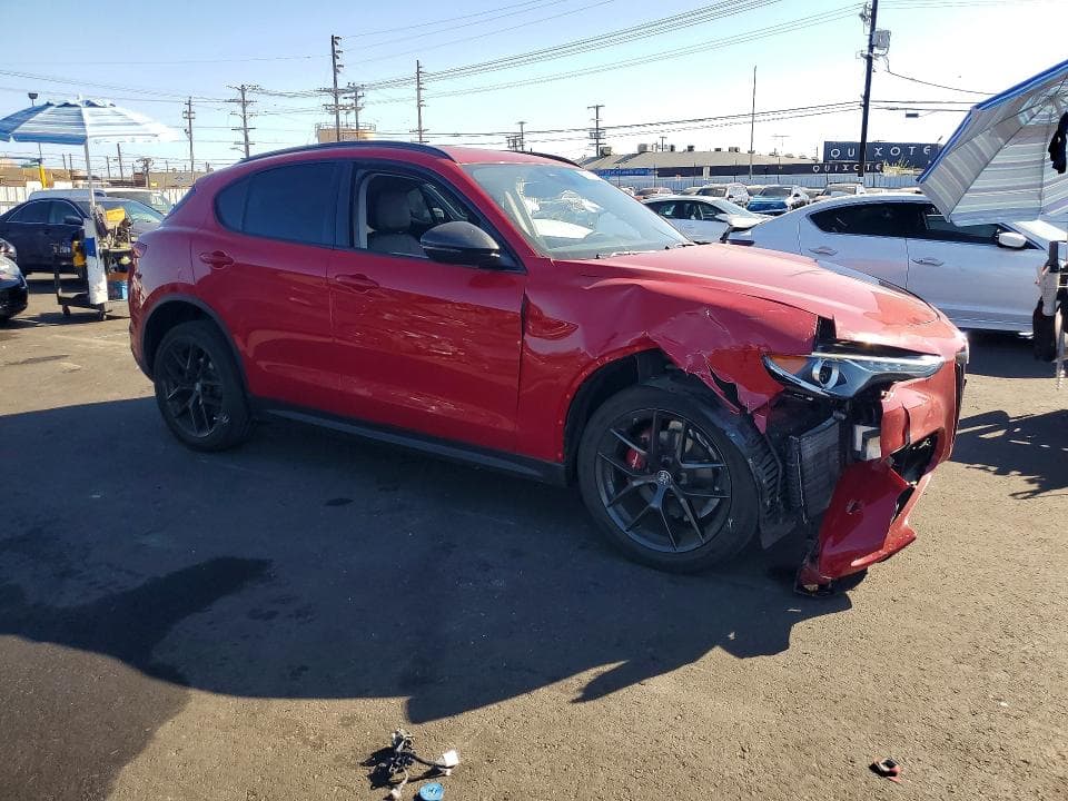 2020 ALFA ROMEO STELVIO 4