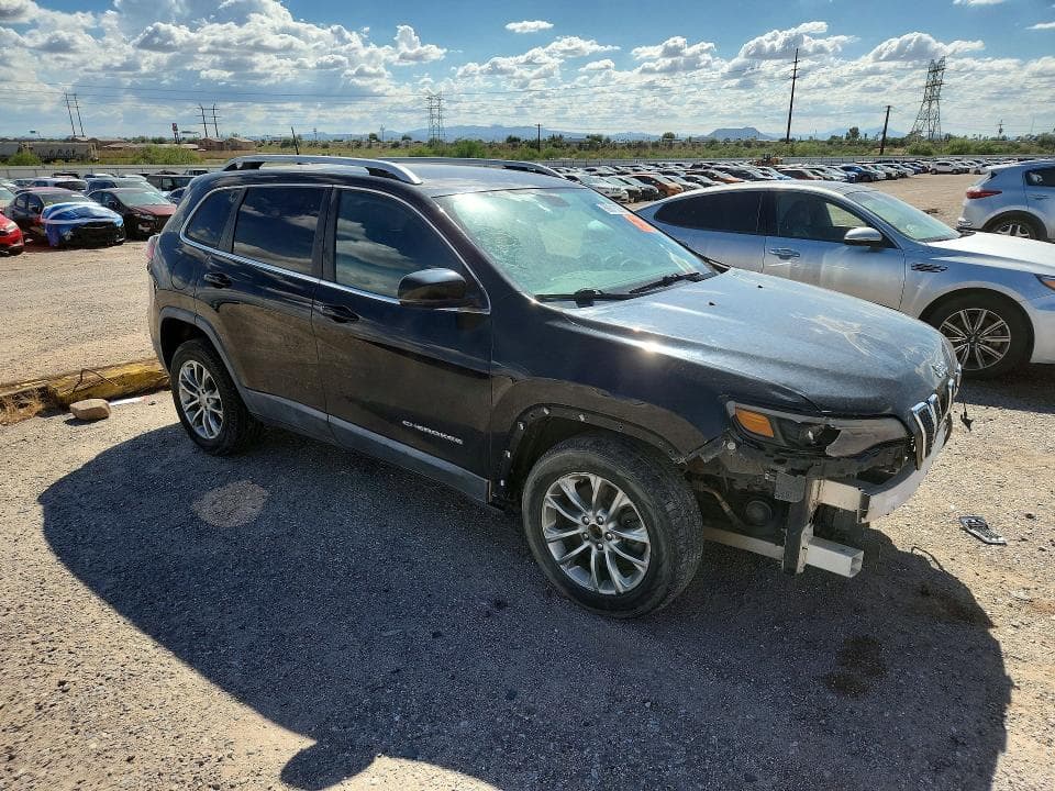 2019 JEEP CHEROKEE LATITUDE PLUS 4