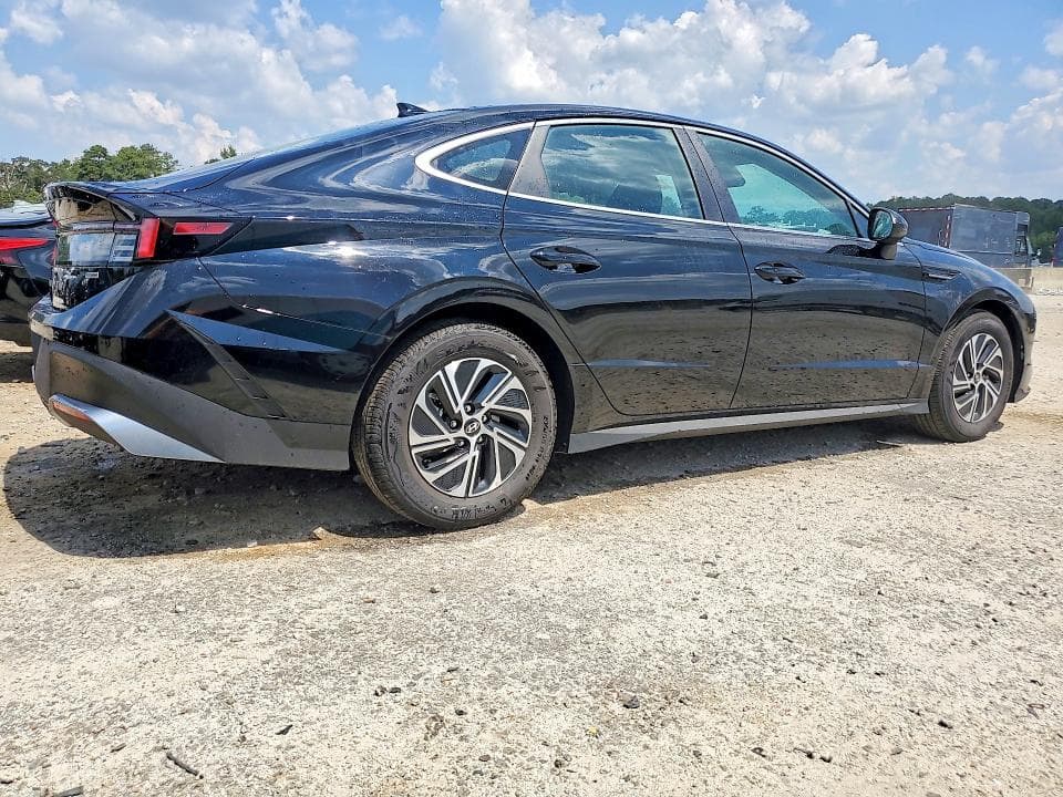 2026 HYUNDAI SONATA HYBRID BLUE 3