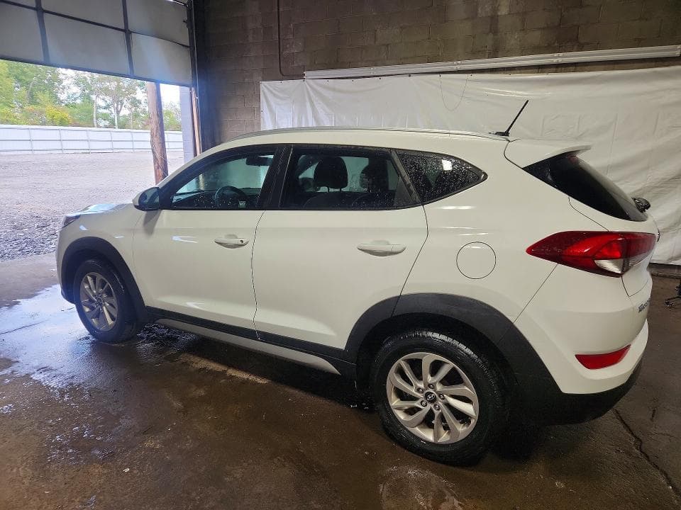 2017 HYUNDAI TUCSON SE 2