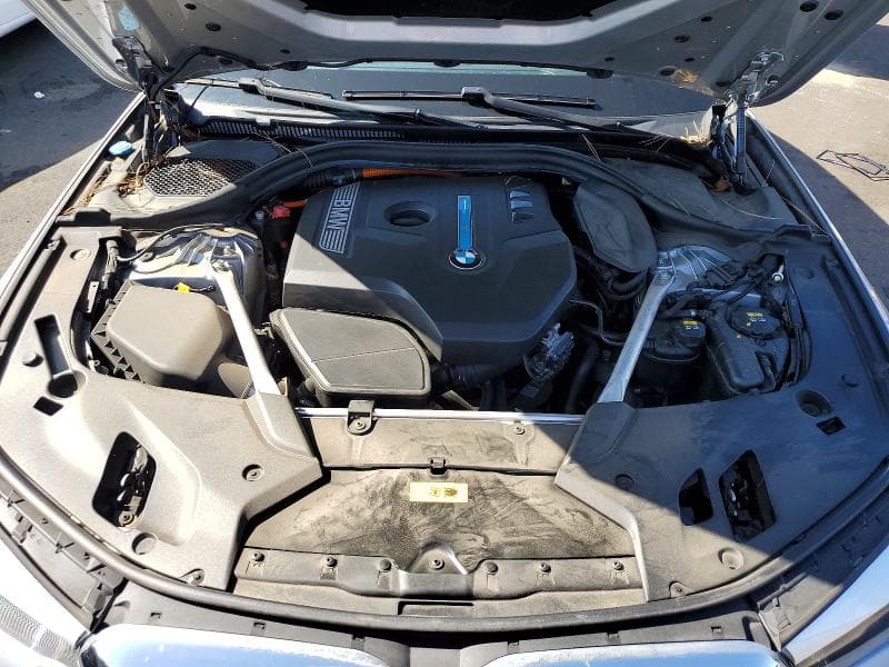 2019 BMW 530E 11