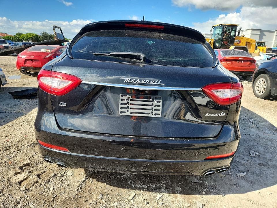 2020 MASERATI LEVANTE 6