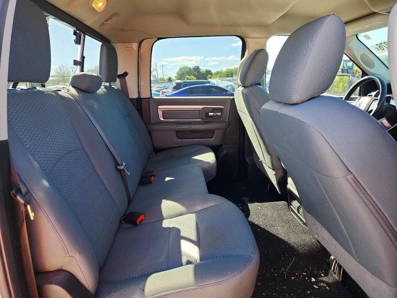 2019 RAM 1500 CLASSIC SLT 10
