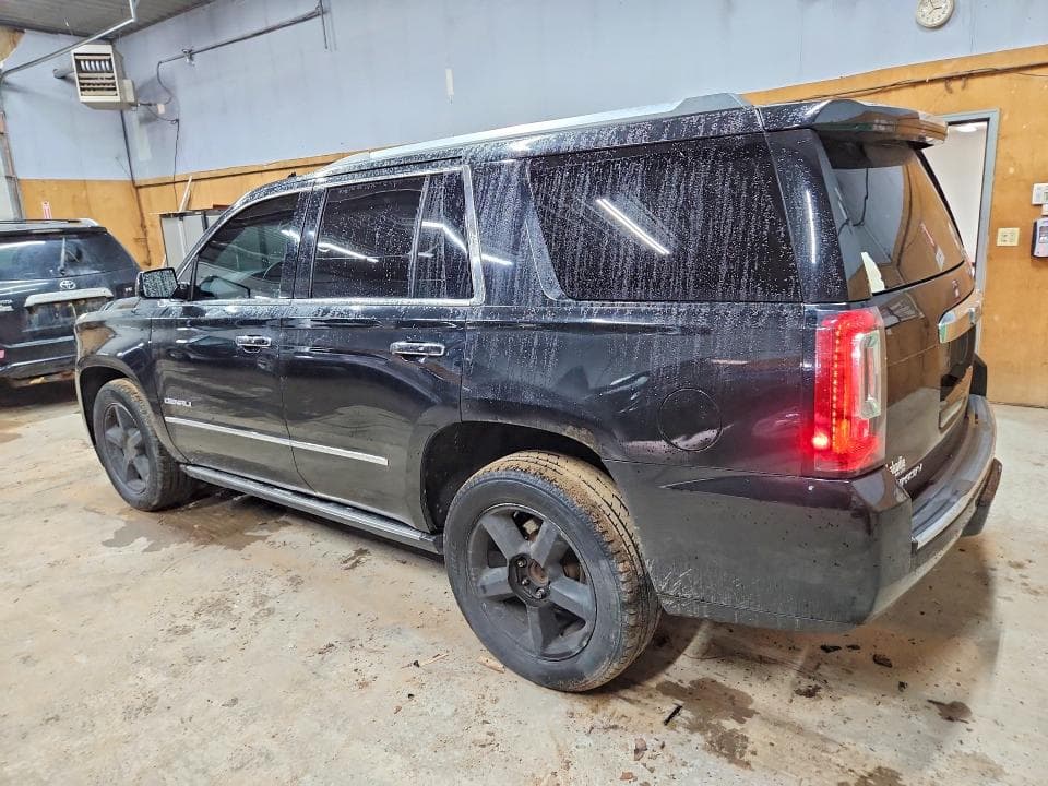 2017 GMC YUKON DENALI 2