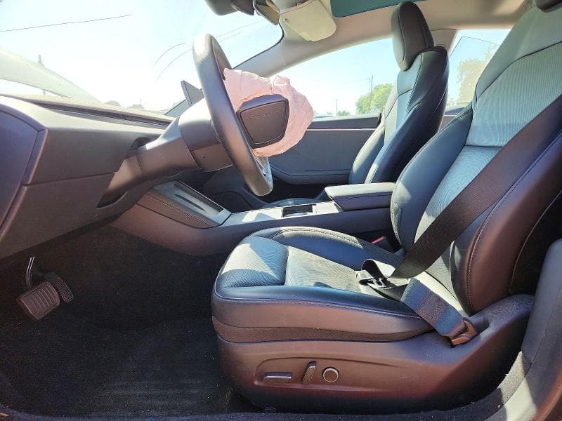 2025 TESLA MODEL 3 7