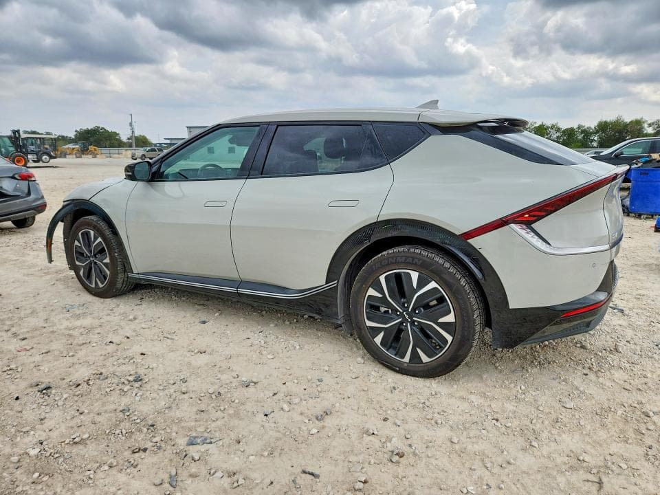 2024 KIA EV6 WIND 2