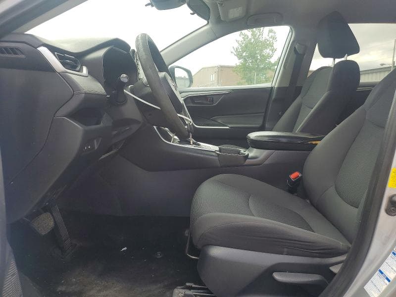 2019 TOYOTA RAV4 LE 7