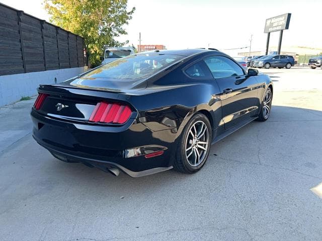 2017 FORD MUSTANG 4
