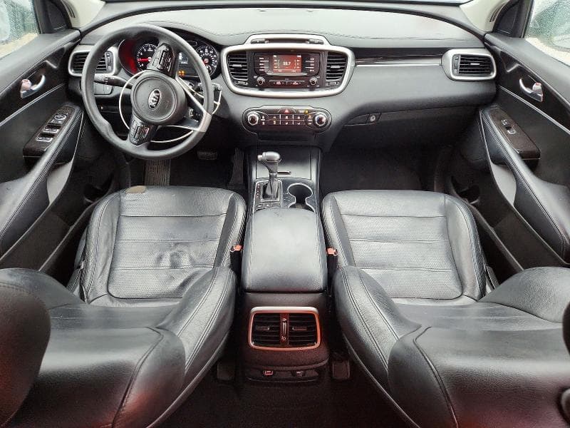 2018 KIA SORENTO LX V6 8
