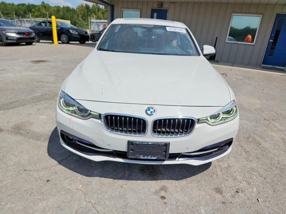 2017 BMW 330 XI 5