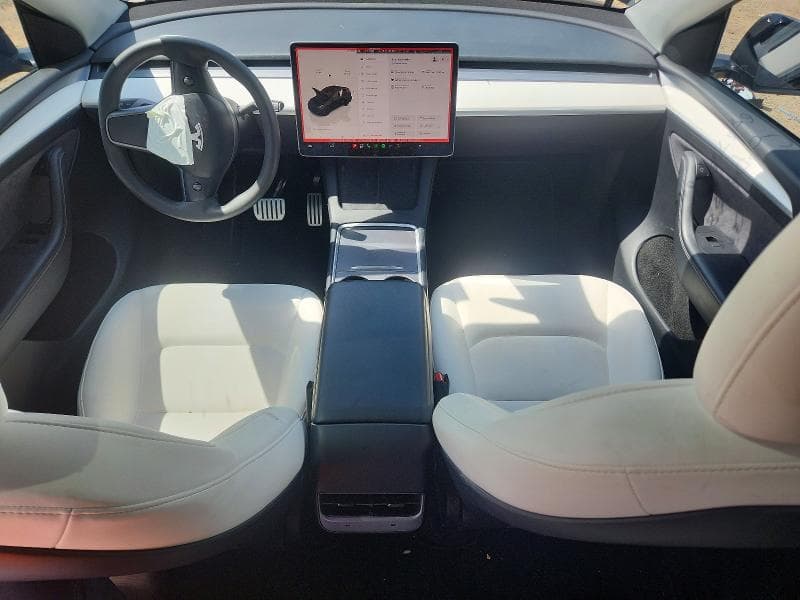 2023 TESLA MODEL Y 8