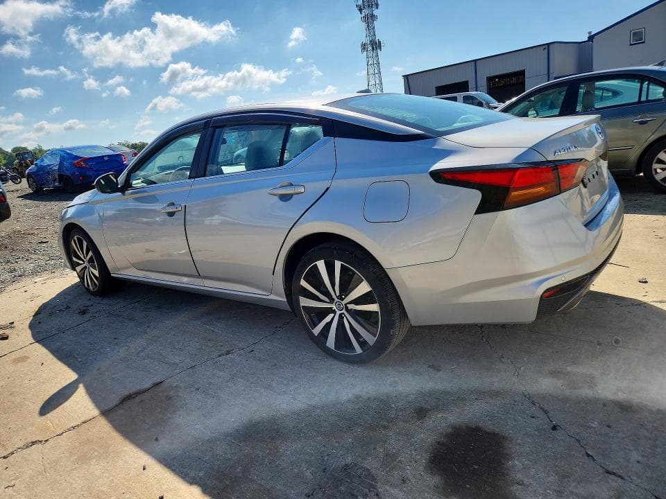 2022 NISSAN ALTIMA SR 2
