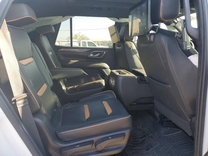 2021 GMC YUKON AT4 11