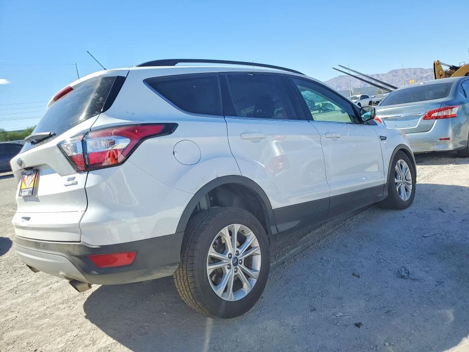 2018 FORD ESCAPE SE 3