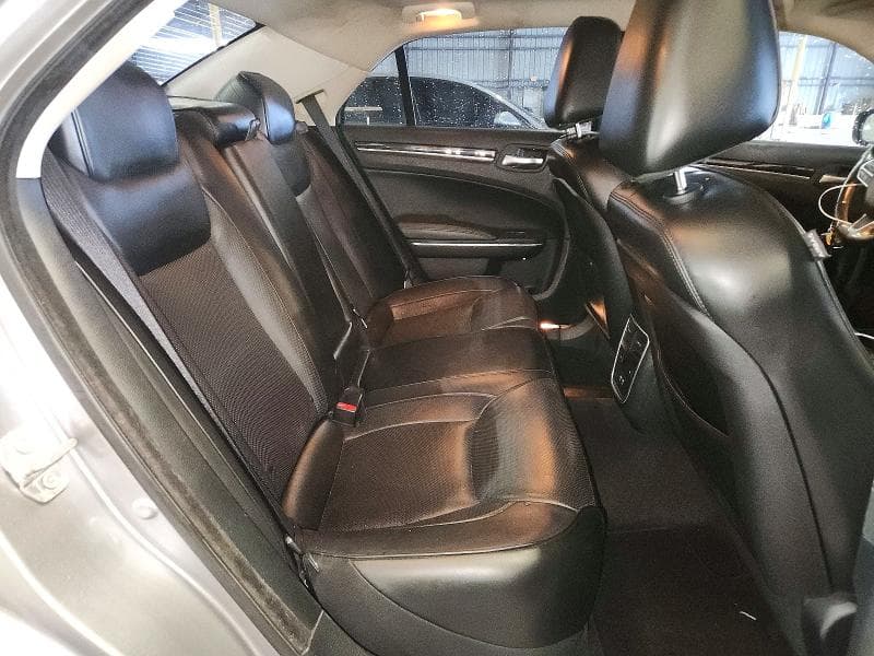 2017 CHRYSLER 300C 10