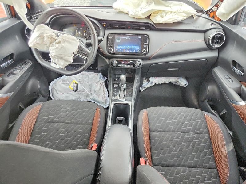 2021 NISSAN KICKS SR 8