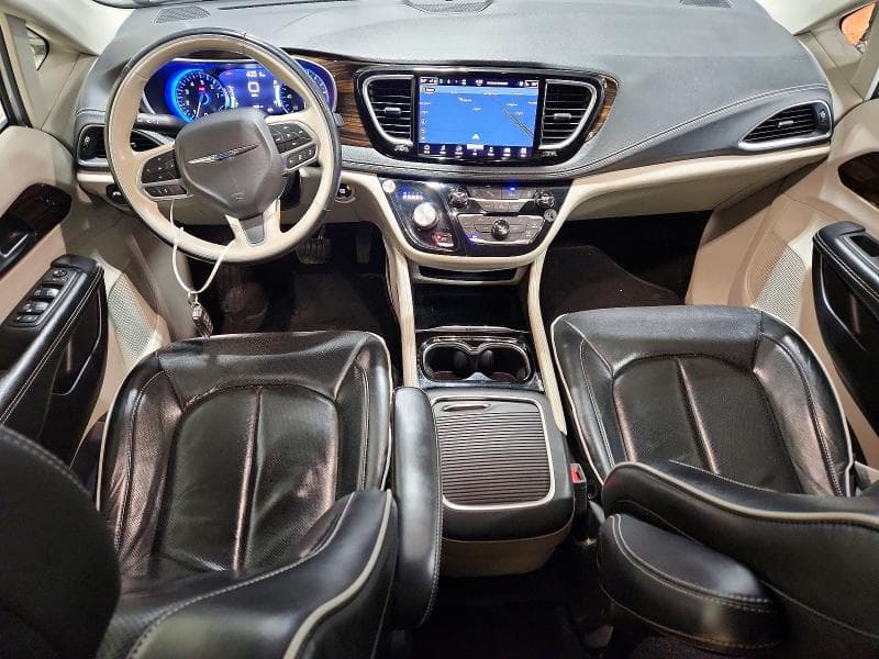 2021 CHRYSLER PACIFICA LIMITED 8