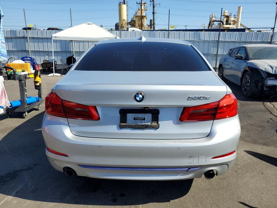 2019 BMW 530E 6