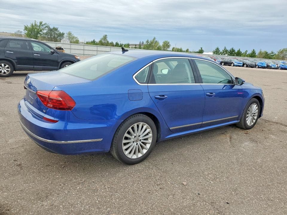 2017 VOLKSWAGEN PASSAT SE 3