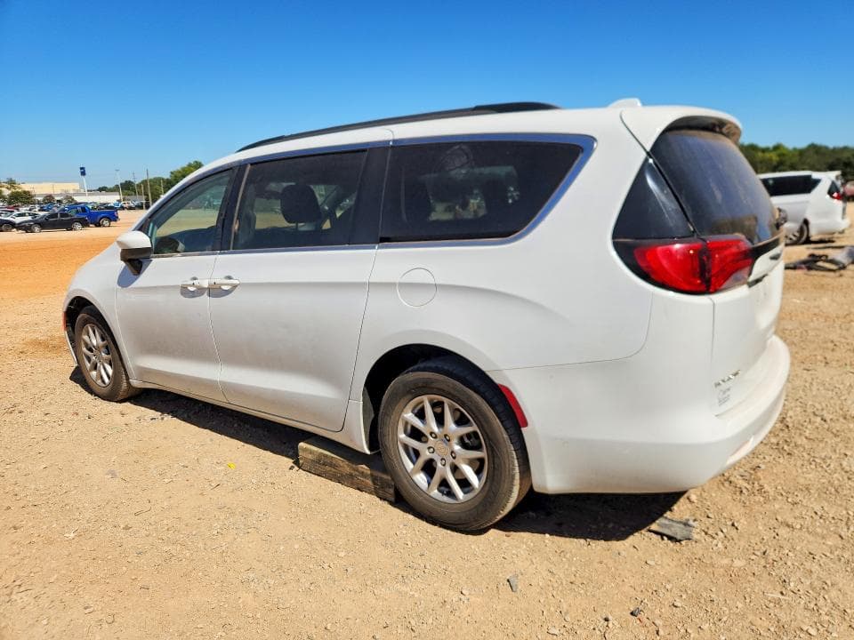 2020 CHRYSLER VOYAGER LXI 2