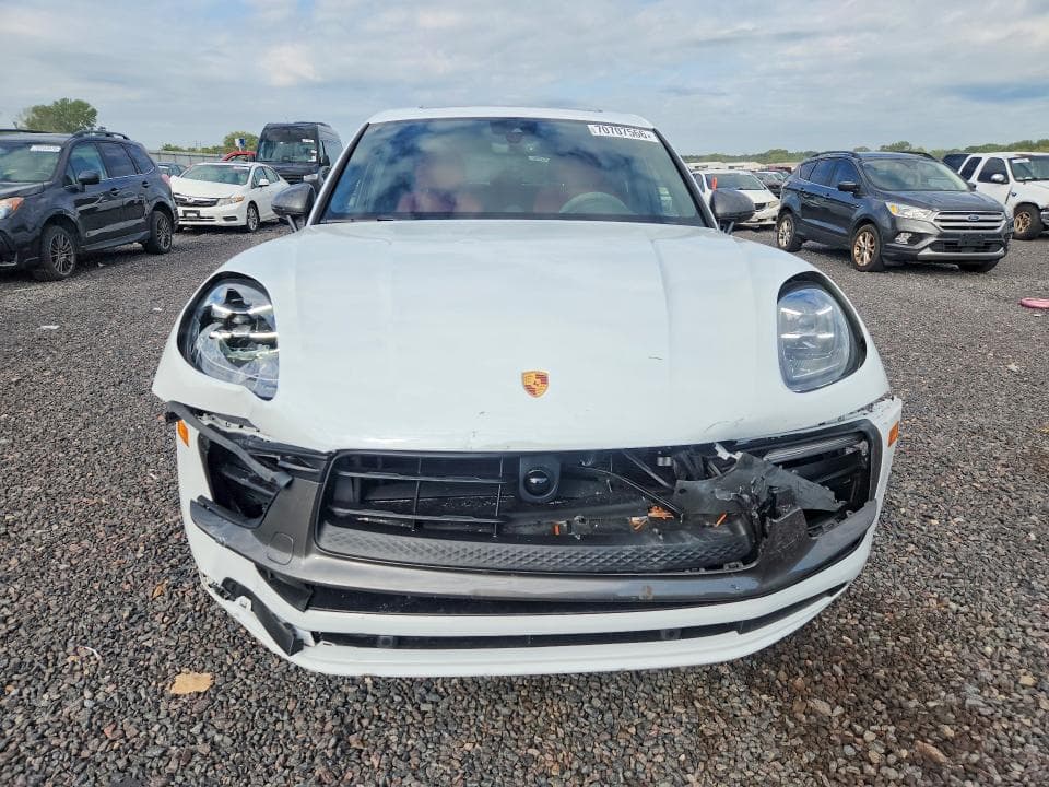 2024 PORSCHE MACAN BASE 5