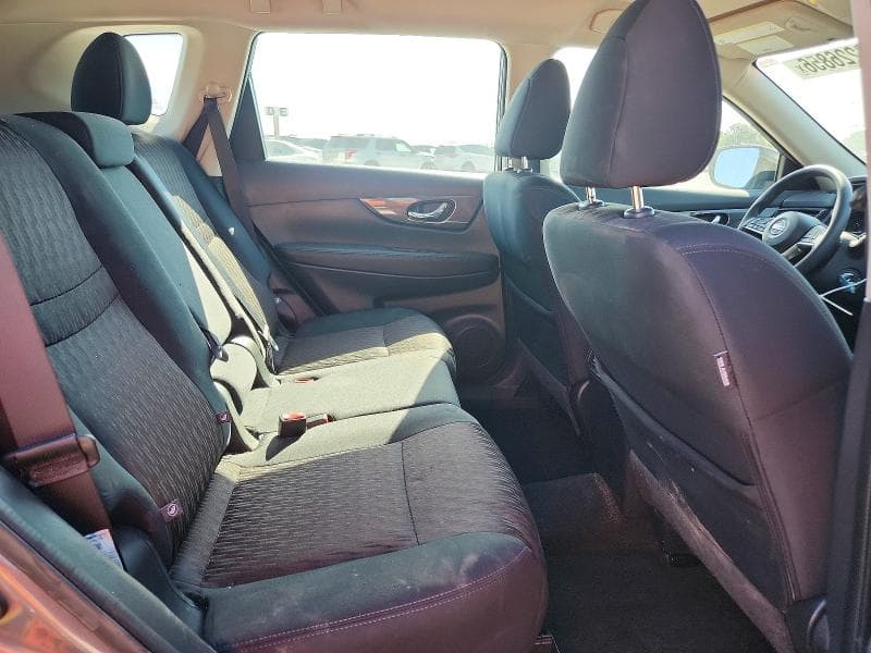 2018 NISSAN ROGUE S 11