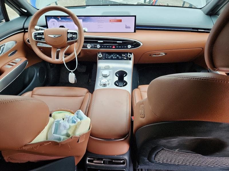 2026 GENESIS GV70 8